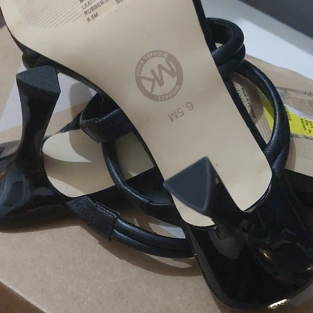 MICHAEL Michael Kors Black Sculptural Heels. Like New.